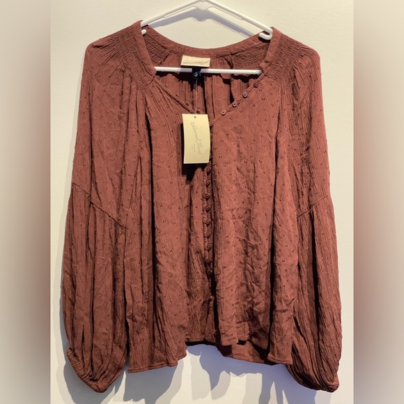 Universal Thread Tops - Women's Balloon Long Sleeve Button Down Blouse Burgundy/Brown Size Small NWT